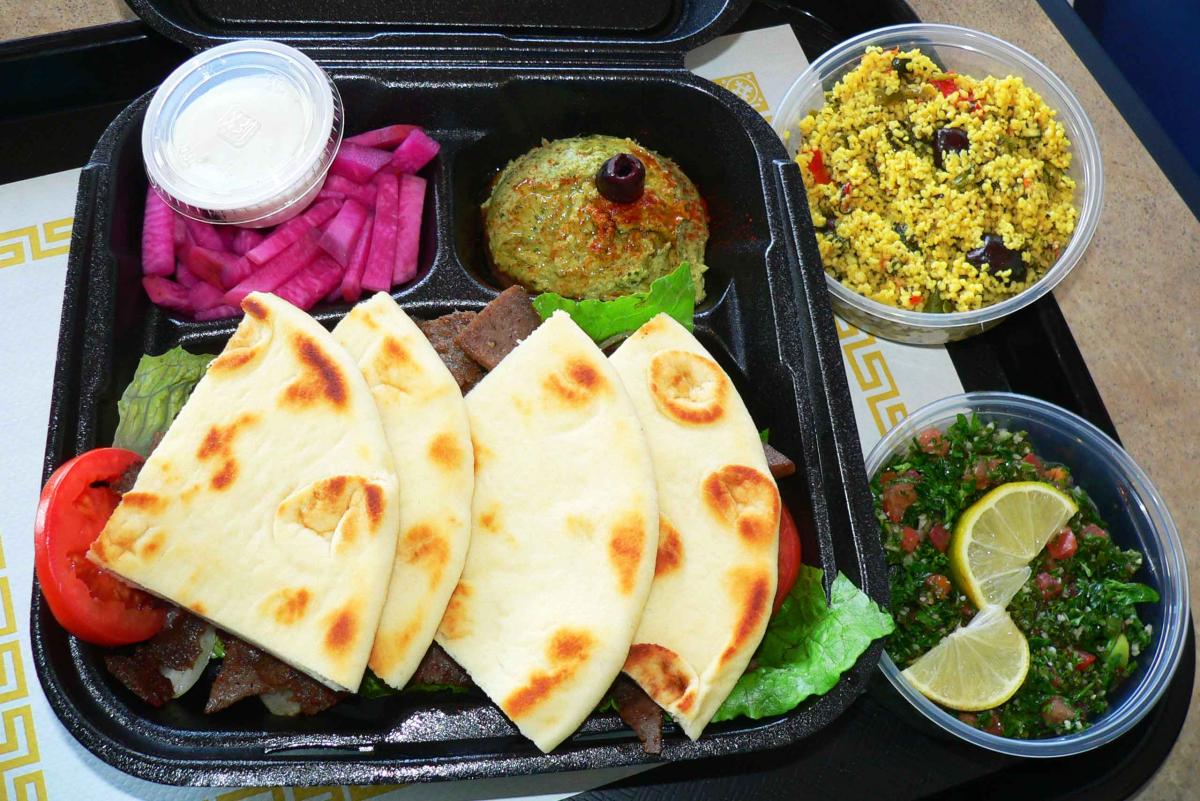 “SPINNERS” SPARKLES A SAVORY NEW KIND OF FAST FOOD RESTAURANT East